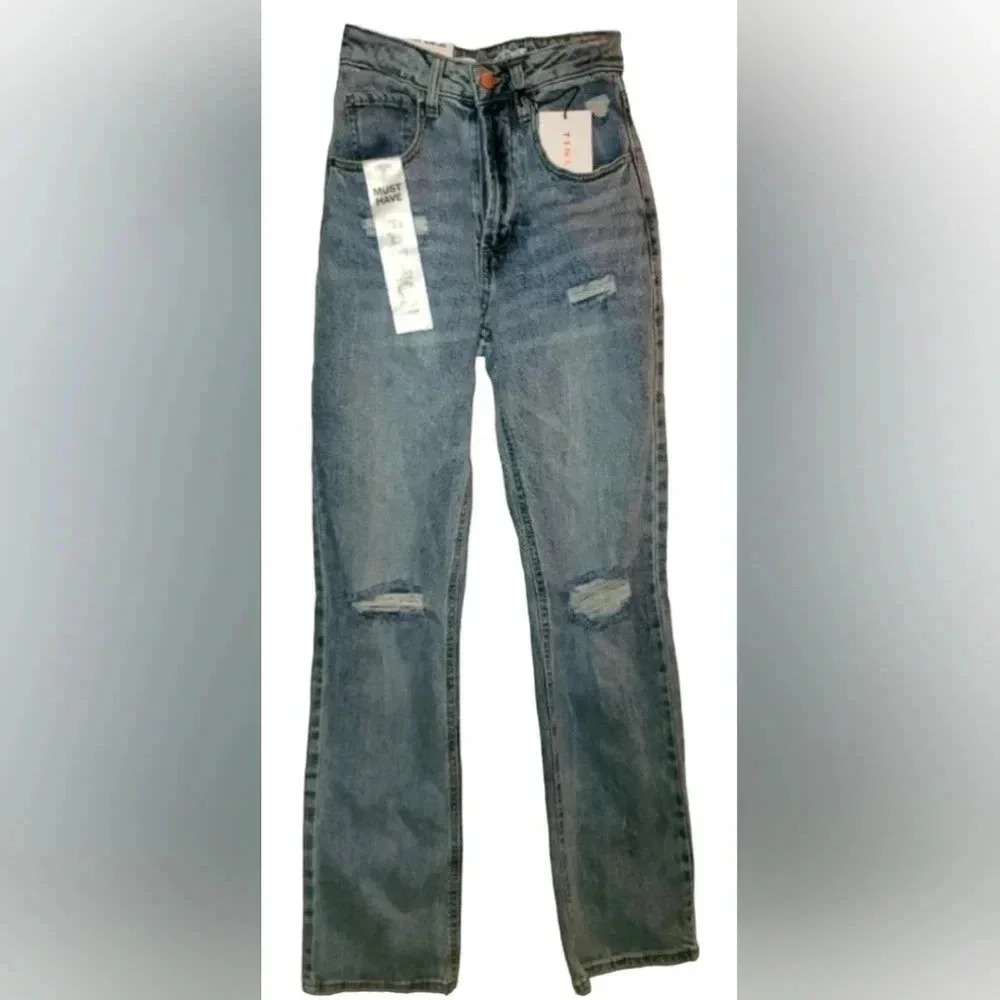 NWT TINSELTOWN Women's Distressed Blue Jeans Size 0 - Picture 1 of 7
